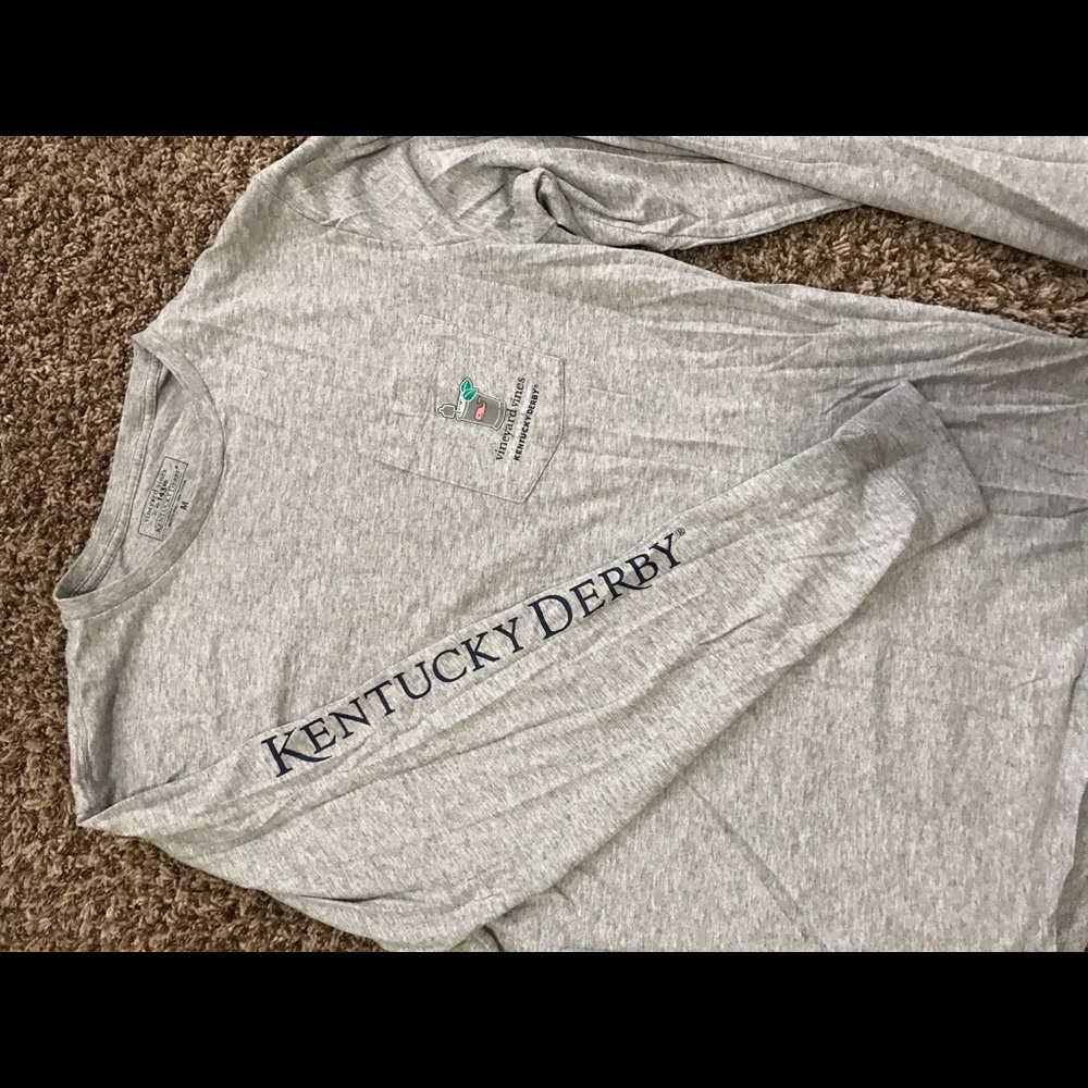 Vineyard Vines tee